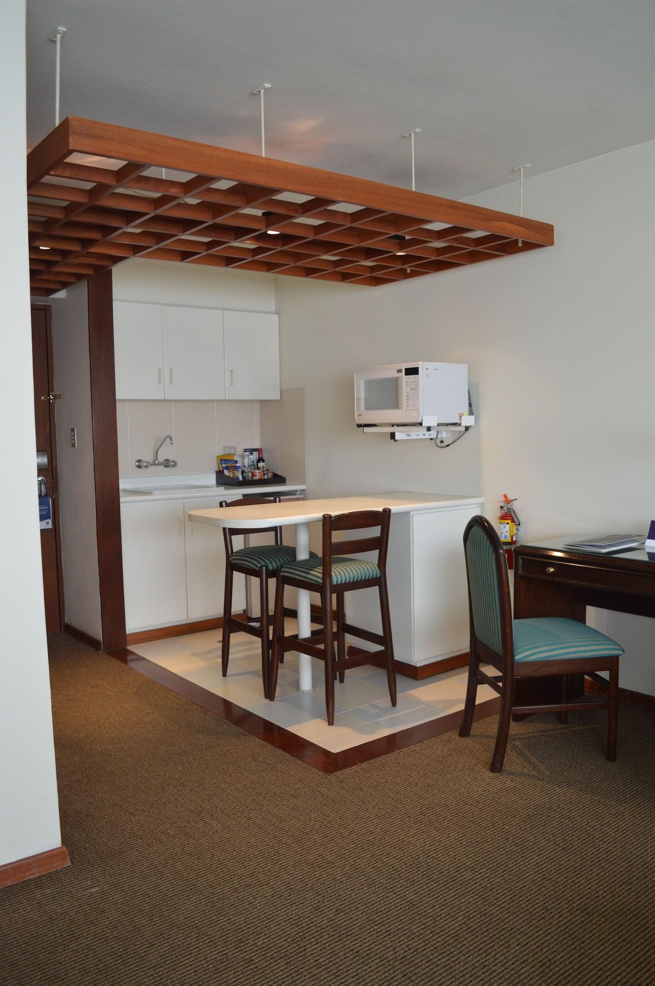Apartahotel Estelar Bellavista Lima