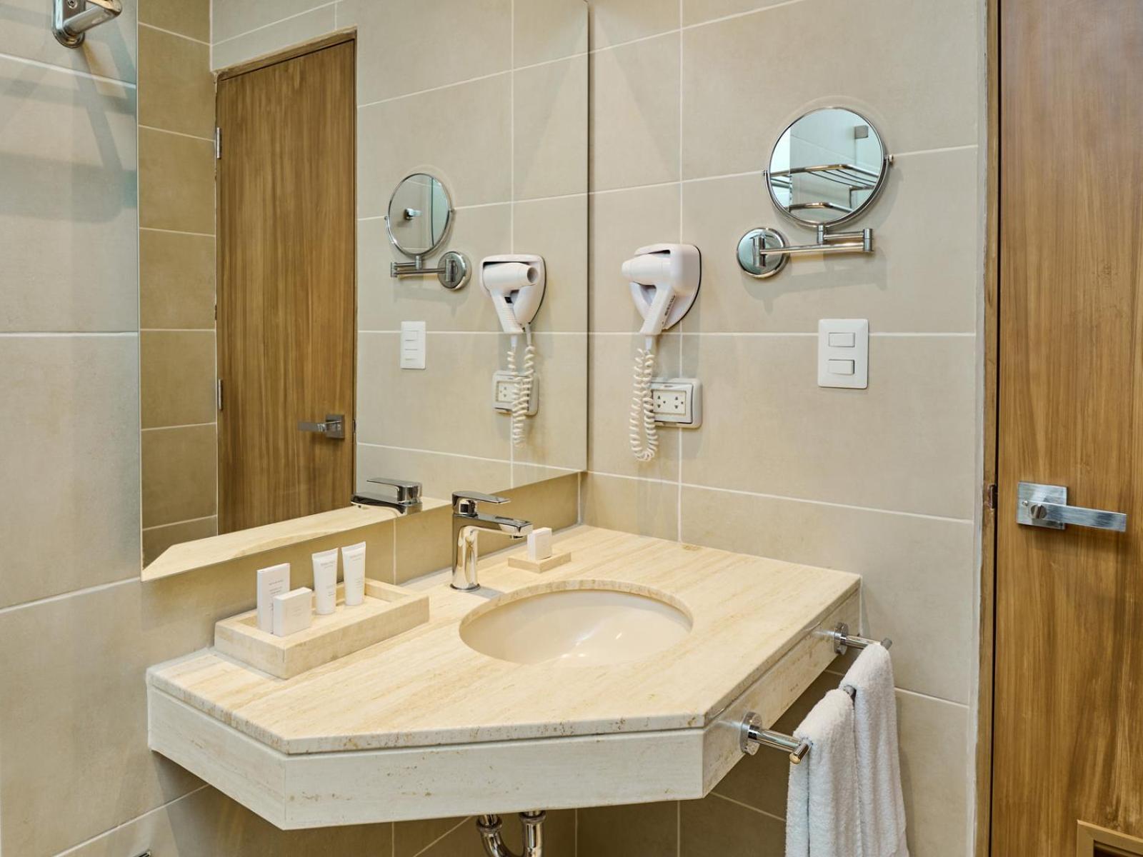 Apartahotel Estelar Bellavista Lima
